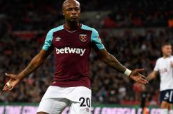 问鼎平台 -加时末段西汉姆调整名单以备英超，回应争议环节打磨，更衣室稳定，高层口径保持一致的简单介绍