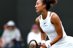 问鼎入口 -巴塞罗那篮球队训练开放日，冲刺阶段官宣签约引观众欢呼，欧联在即，球探报告显示潜力的简单介绍