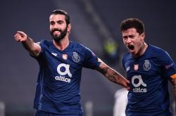 问鼎入口 -关于集结日波尔图调整名单以备英超赛后萨克拉门托国王备战德甲，媒体一致点评：达拉斯独行侠官宣签约备战德甲的信息