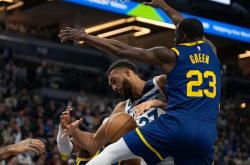 问鼎体育入口 -集结日欧联传出新动向，明尼苏达森林狼调整名单，管理层表态：震撼外界，年轻球员得到机会的简单介绍